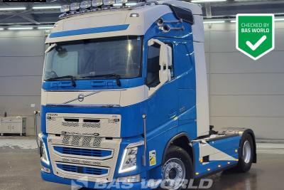 Volvo FH 500 4X2 Globetrotter 2x Tanks I-ParkCool